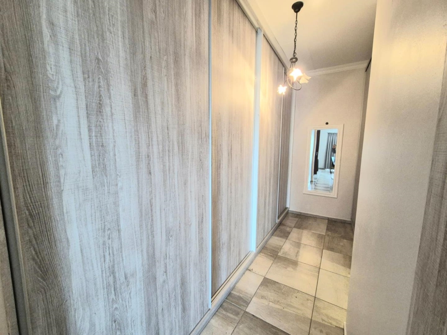 5 Bedroom Property for Sale in Roodewal Free State
